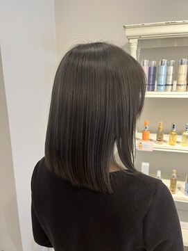 クレビア 名古屋(CreBiA) ミディアム/オリーブ/透明感カラー