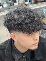 フィフスパーク(fifth PARK)&nbsp;渋谷スペインカールラルフカール刈り上げ高めツーブロックメンズ