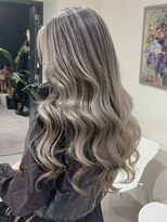 シエラ 南船場(CIERA.)&nbsp;アンブレラカラーショートヘアクラゲヘア外ハネボブ