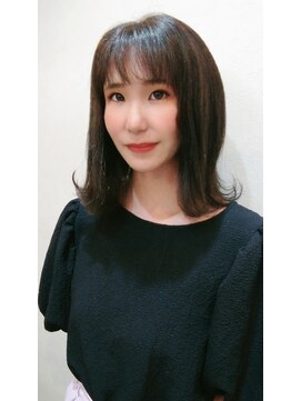 ガレリアエレガンテ 尾張旭店(GALLARIA Elegante) 外ハネミディ×カーキアッシュ