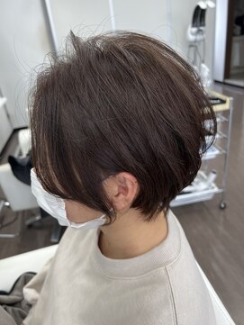 マクロヘアー(macro hair) 耳掛けショートボブ