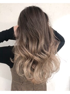 デューヘアー(due hair) くすみベージュ　グラデーションカラー