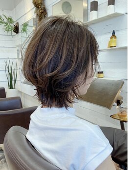 トナリ(tonari)の写真/年齢を重ねるごとに出てくる"エイジング毛による、ごわつき・パサつき・まとまらない髪"にお悩みの方へ―。