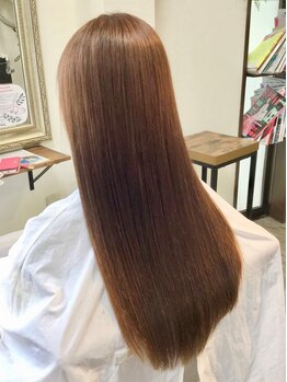 髪質改善で理想のサラサラヘアに☆悩みに合わせて、ダメージレス&潤いのあるストレート＋ツヤ髪を。