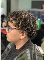 プラッキー(BLACKY)&nbsp;スパイラルパーマ＋メッシュカラー