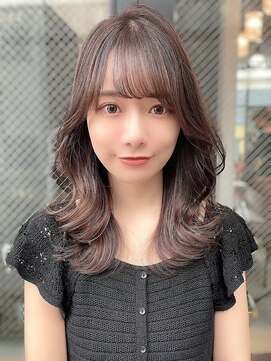 ザシー オモテサンドウ(The C) 20代30代40代ナチュラル大人可愛いレイヤースタイル