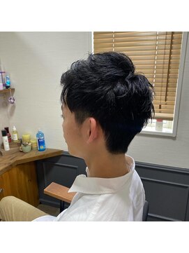 カミケン 清明店(kamiken.) ナチュラルくせ毛風ニュアンス束感ショート【カミケン清明店】