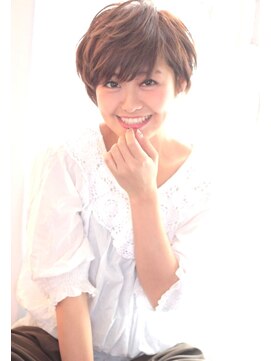 メゾンシルク(Maison Cirque.) 大人かわいい小顔ショート