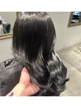 グレア(Glare) 暗髪透明感◎