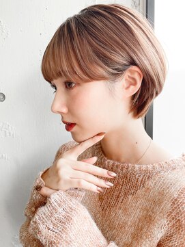 アグノス 青山(Agnos) うるツヤエアリーカール小顔カットショートボブハイトーン