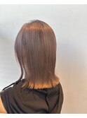 “ピンクベージュ”