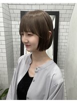 レガーレ(Legare) ハイトーン×グレージュ×ミニボブ