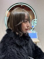 ヘアーアンドメイク ビス(HAIR&MAKE bis)&nbsp;一気に韓国風垢抜けオリーブベージュ/ハーフブリーチ【ココネ】