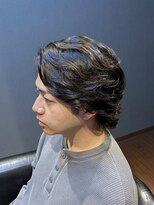 ビーダンディー(Bee dandy) ビジネスツーブロック ミディアムウルフ かき上げ毛流れパーマ