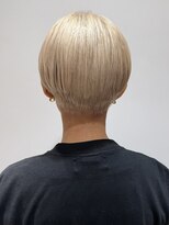 ピークアブー 銀座中央通り(PEEK-A-BOO) 透明感ミルクティーベージュ×マッシュショート