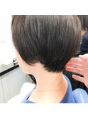 [お客様スタイル]自然な丸みがフィットする大人のショート