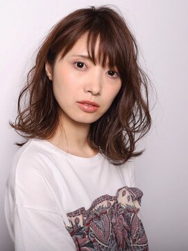 ユニカ ヘアー(UNICA hair) 気どらないラフさの中に女性らしさを感じるミディアムスタイル