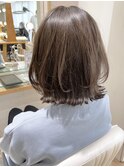 ボブレイヤー 外はねボブ アッシュベージュ