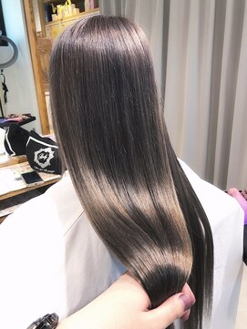 トゥルース 獨協大学前店(Hair&Make TRUTH) シルバーカラー
