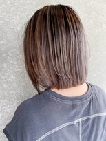 アイティーバイアルバム 松戸店(IT by ALBUM)&nbsp;バレイヤージュボブ_カーキグレージュマッシュショート_ba351451