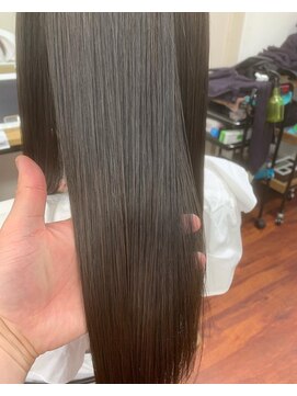 リアナ(RIANA) 柔らか透明感　ウルトワ×アッシュグレージュ