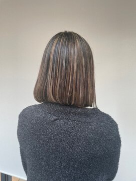 エヌ トーキョー(enu TOKYO) 白髪ぼかしでアースカラーに　脱白髪染め　ハイライト