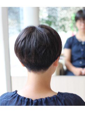 パーマ トゥ カエル(perm.to.caelu) マッシュショート