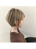 ショートボブ×ハイトーン×ダブルカラー