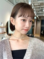 ノイカーム(noi Calm)&nbsp;顔周りレイヤーカットグレージュカラーくびれボブショートカット