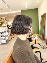 ヨハク(yohak)&nbsp;ミニボブ×ウェーブパーマ