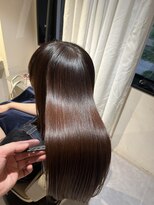 リラエ(Lyrae)&nbsp;縮毛矯正/髪質改善/美髪カラー/トリートメント【大阪/西梅田】