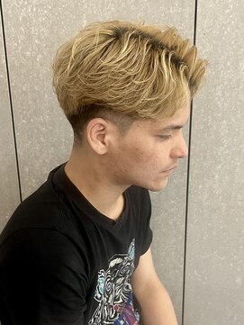 ニアウ 太田店(Niau) メンズカットモデル刈り上げフェードフェザーパーマ質感重視