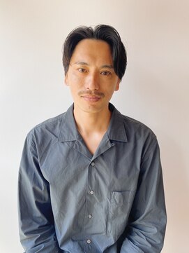 手々 メンズニュアンスショート