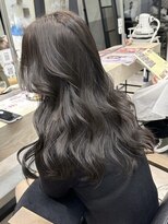 エレン 新百合ヶ丘店(ELEN)&nbsp;暗くても透明感のあるアッシュブラウン