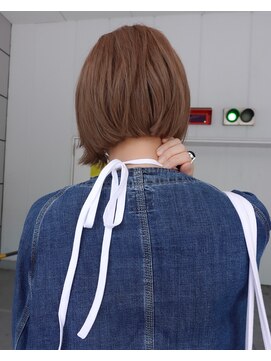 ヤント(yant) ベージュカラーボブ