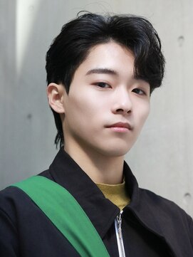 エイル 北堀江(Eir) サイドと襟足はダウンパーマでトップは毛流れパーマ*ガイルヘア