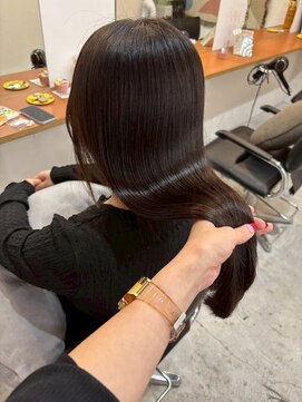 ピピバイヨーク(pipi, by yoke.) 髪質改善カラー/ダークブラウン/艶髪/ストレートロング