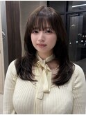 ミディアムレイヤー艶髪ダークブラウン顔まわりレイヤー