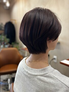 ＊《暖色ショートでつくる、大人の上品シルエット》