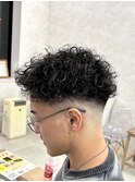 波巻きスパイラルパーマ×スキンフェード