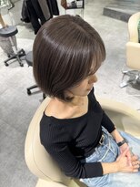 レヴリー(reverie)&nbsp;白髪ぼかしタッセルボブハイライトカラー40代