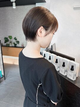 グラム(gram) タイトシルエット美人ショート