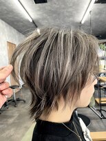 タイ(~tie.) ショートウルフ×バレイヤージュ
