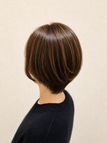 サザエ(SAZAE) 高リピート率大人女性丸みひし形ショート艶カラー