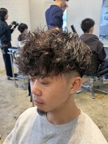 ザデイ カットアンドカルチャーショップ(THE DAY CUT&CULTURE SHOP)&nbsp;スペインカール/テーパーフェード バロックパーマ