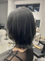 トリッカ シブヤ(TRICCA SHIBUYA)&nbsp;オリーブグレージュ切りっぱなしボブ