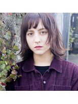 ビコ(bico) ピンクで外ハネのボブ