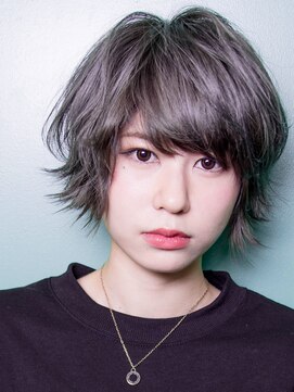 ゼットサロン(Z SALON) ショートヘアだからこそのグレイッシュカラー