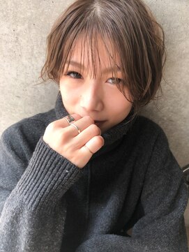 シア(sia) 《sia》大人かわいい耳掛けショート