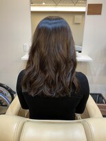 エール(ale)&nbsp;アッシュ系カラー　　ロングストレート